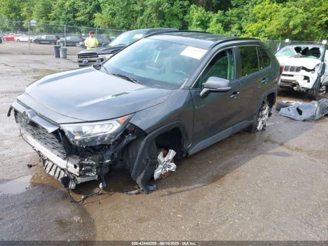 2020 TOYOTA RAV4 2T3W1RFV4LC040257 Photo 1