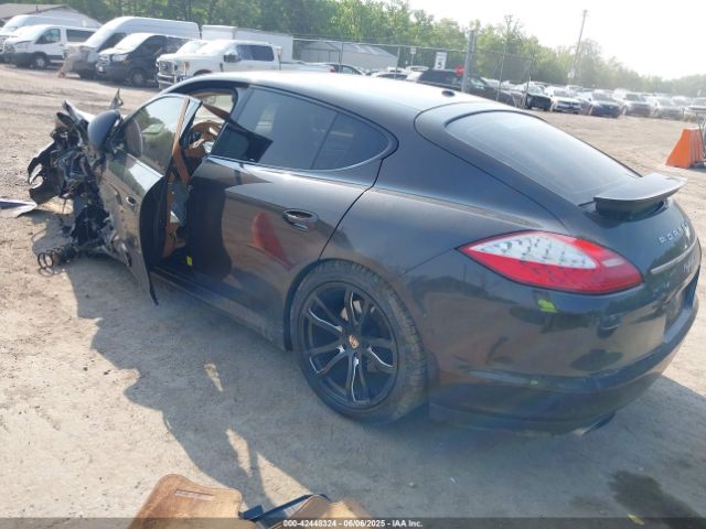 2013 PORSCHE PANAMERA WP0AA2A7XDL015800 Photo 2