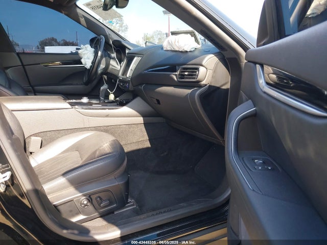 ZN661XUA0JX301331 Maserati m156d