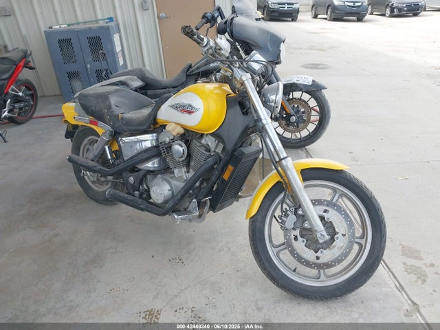 1996 HONDA VT1100 1HFSC1800TA002409