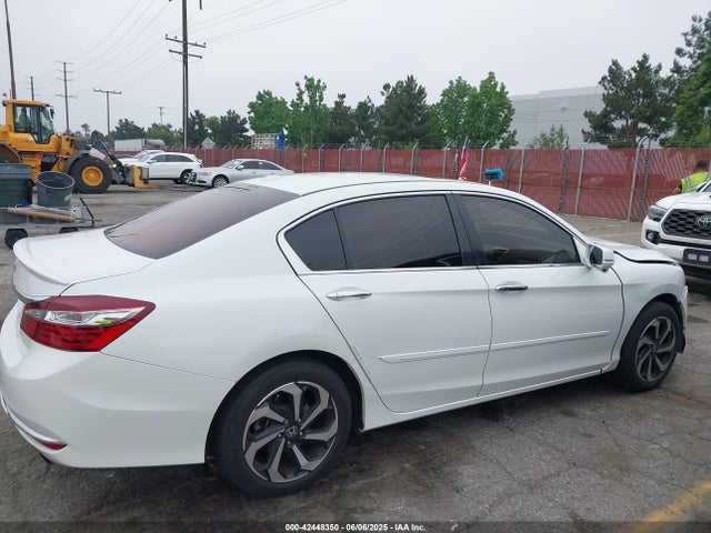 42448350 :رقم المزاد ، 1HGCR2F79HA179777 vin ، 2017 Honda Accord Ex مزاد بيع