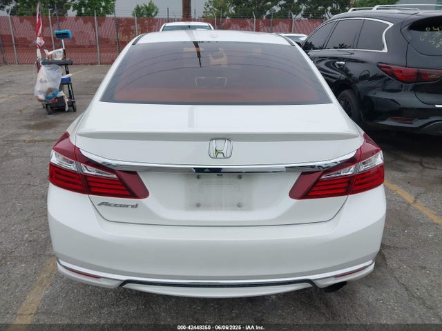 42448350 :رقم المزاد ، 1HGCR2F79HA179777 vin ، 2017 Honda Accord Ex مزاد بيع