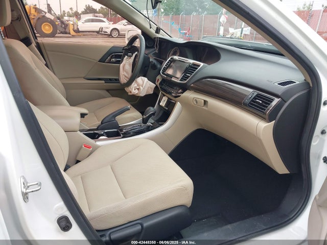 42448350 :رقم المزاد ، 1HGCR2F79HA179777 vin ، 2017 Honda Accord Ex مزاد بيع