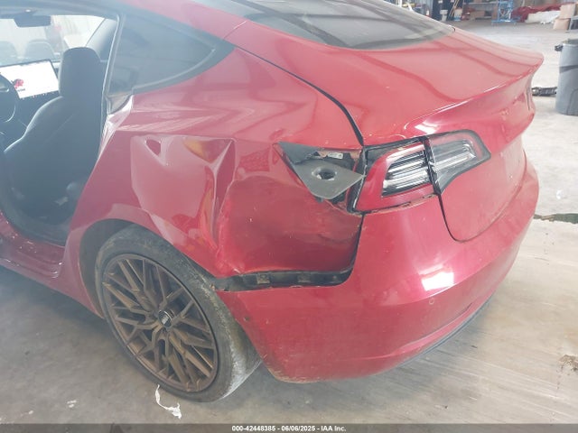 5YJ3E1EA6JF046876 Tesla MODEL 3