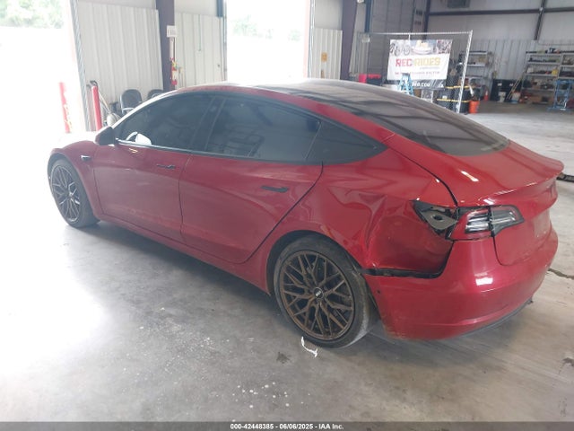 2018 TESLA MODEL 3 5YJ3E1EA6JF046876 Photo 2