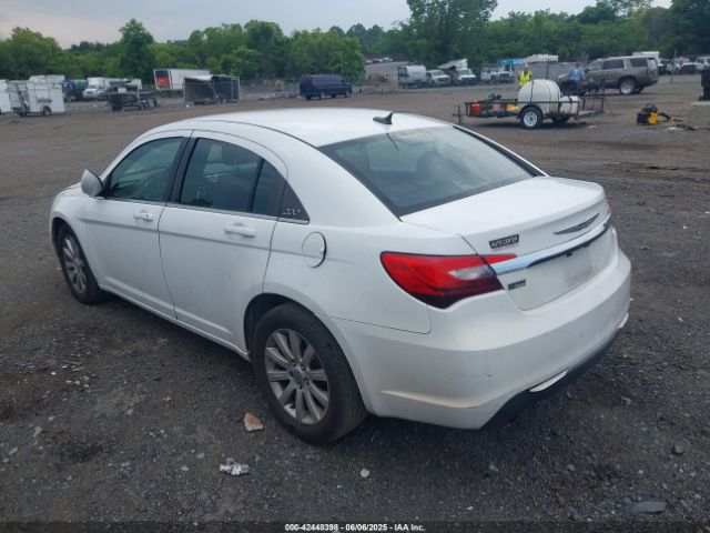 2013 CHRYSLER 200 1C3CCBBG3DN678040 Photo 2