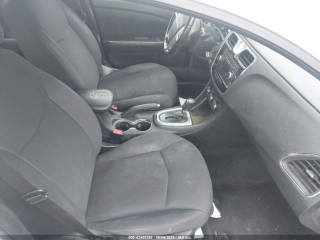 2013 CHRYSLER 200 1C3CCBBG3DN678040 Photo 4