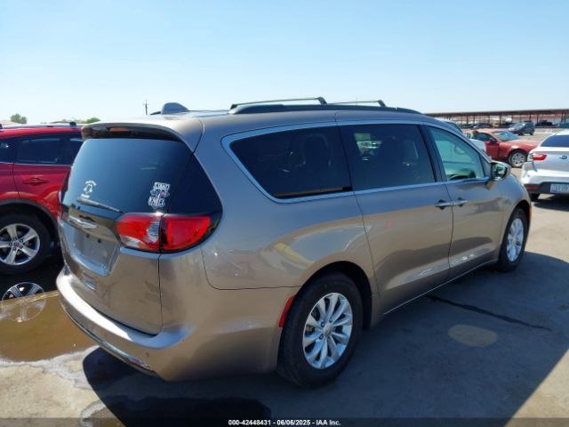 2018 CHRYSLER PACIFICA 2C4RC1FG2JR212253 Photo 3