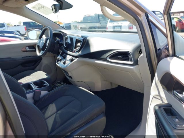 2018 CHRYSLER PACIFICA 2C4RC1FG2JR212253 Photo 4