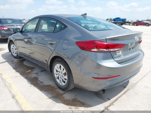 5NPD74LF0JH393216 Hyundai mpi nu