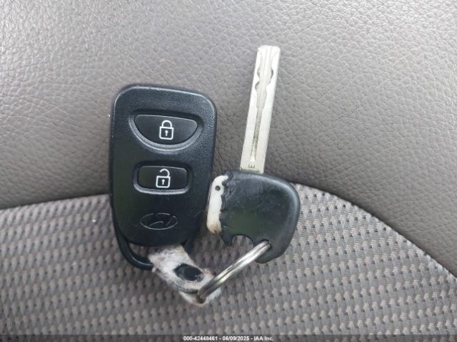 KM8JU3AG2FU955644 Hyundai TUCSON SE