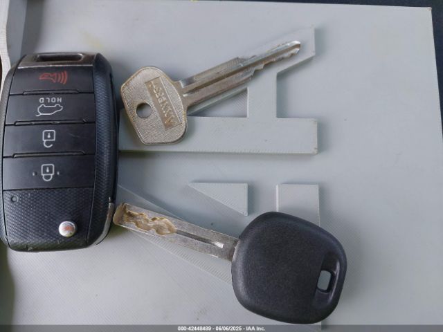 KNDJP3A58F7195342 KIA SOUL +