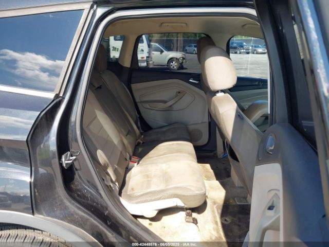 1FMCU0G92EUA30215 Ford ESCAPE SE