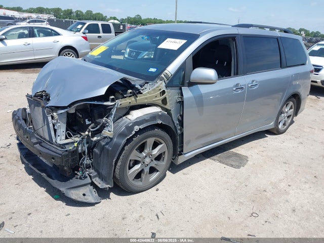 Toyota 2gr-fks 2017 5TDXZ3DC2HS873638 Image 2