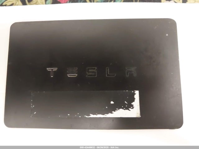 5YJ3E1EB8KF510681 Tesla 2019