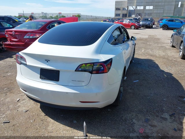 5YJ3E1EB8KF510681 Tesla 2019