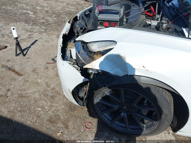 5YJ3E1EB8KF510681 Tesla 2019