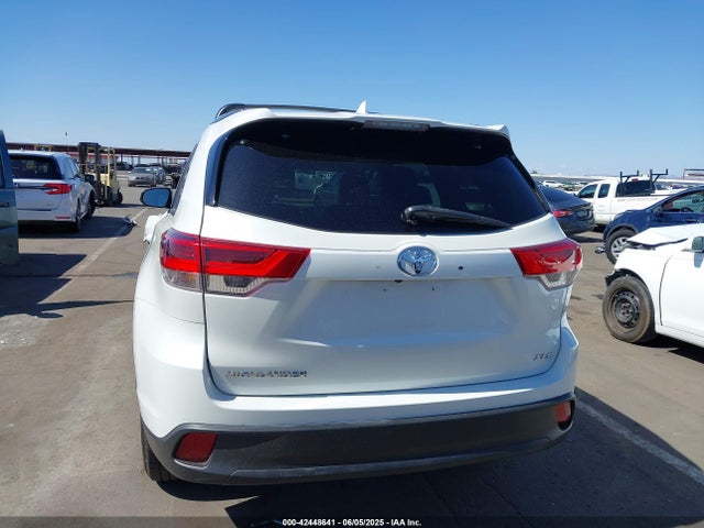 Toyota 2gr-fks 2019 5TDKZRFH1KS572694 Image 16