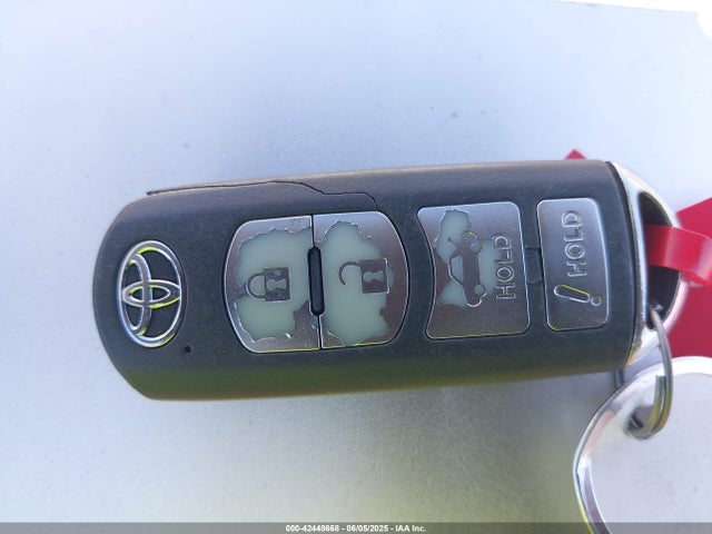 3MYDLBYV4JY327790 Toyota p5v