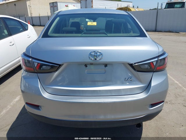 3MYDLBYV4JY327790 Toyota p5v