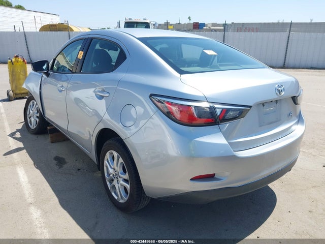 3MYDLBYV4JY327790 Toyota p5v