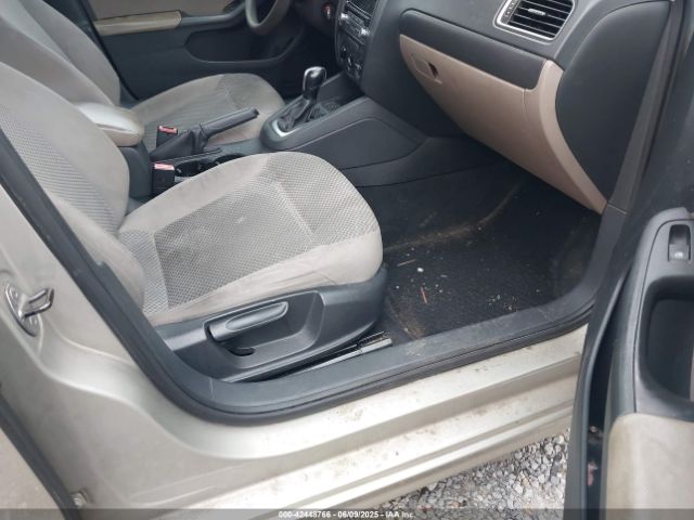 3VW2K7AJ7EM233734 Volkswagen Jetta 2.0l S