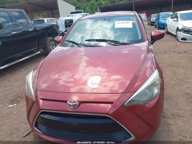 3MYDLBYV2JY325701 Toyota p5v