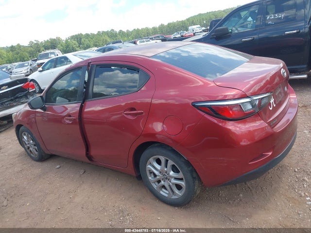 3MYDLBYV2JY325701 Toyota p5v