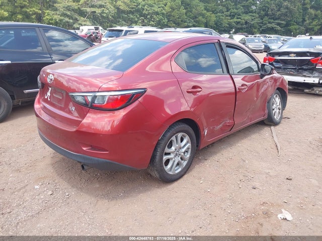 3MYDLBYV2JY325701 Toyota p5v
