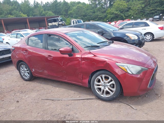 3MYDLBYV2JY325701 Toyota p5v