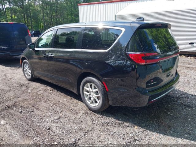 2025 CHRYSLER PACIFICA 2C4RC1BG3SR584689 Photo 2