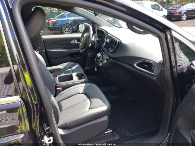 2025 CHRYSLER PACIFICA 2C4RC1BG3SR584689 Photo 4