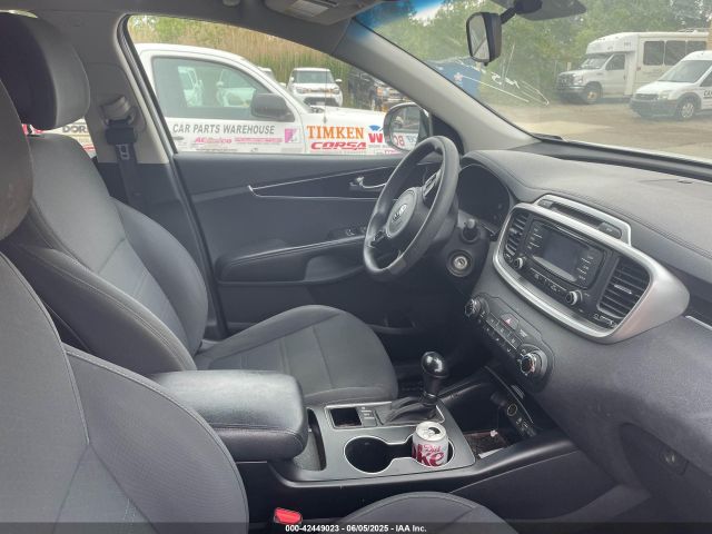 5XYPGDA55HG216167 KIA Sorento Lx/l