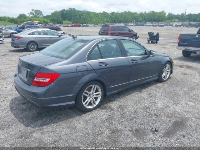 2013 MERCEDES-BENZ C 250 WDDGF4HB4DR275839 Photo 3