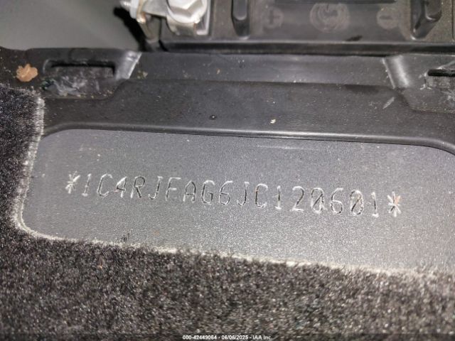 2018 JEEP GRAND CHEROKEE 1C4RJFAG6JC120601 Photo 8