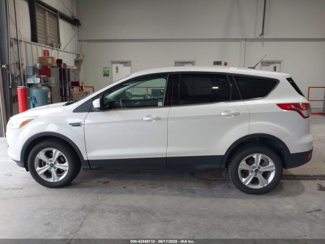 1FMCU0GX7GUC82642 Ford Escape