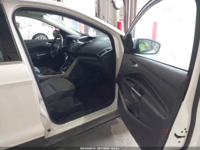 1FMCU0GX7GUC82642 Ford Escape