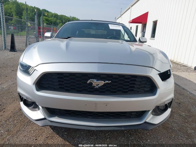 1FATP8UH8G5274945 Ford 2016