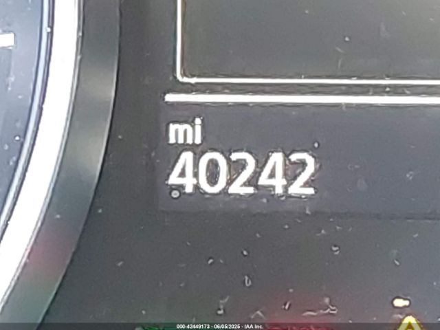 WVWKP7AU1GW903960 Volkswagen 2016