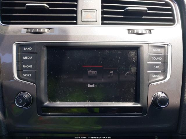 WVWKP7AU1GW903960 Volkswagen 2016