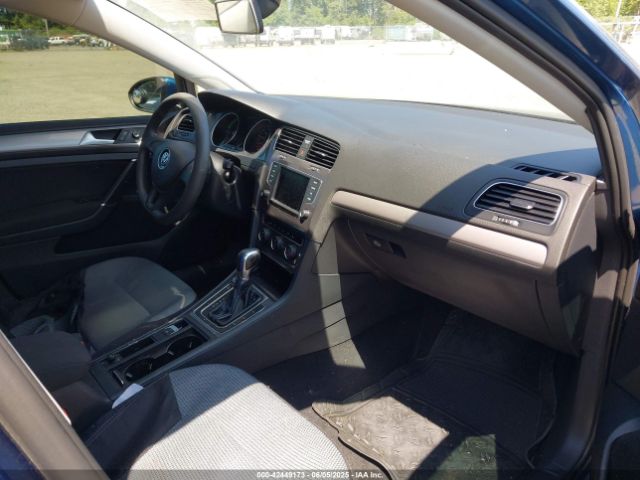WVWKP7AU1GW903960 Volkswagen 2016