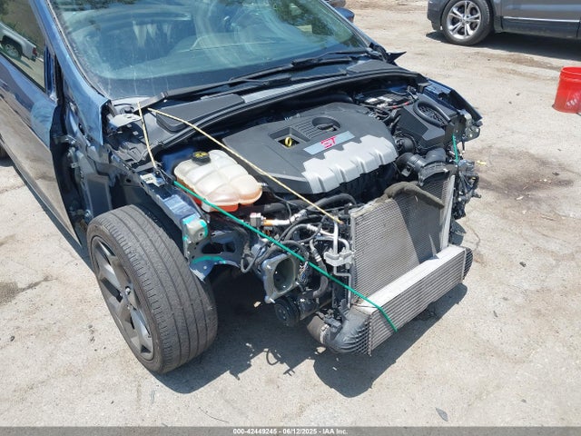 1FADP3L95JL233371 Ford 2.0l gtdi