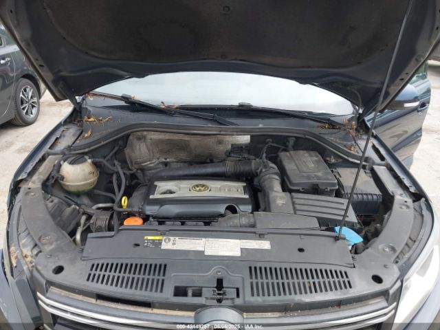 WVGAV7AXXGW610355 Volkswagen TIGUAN S