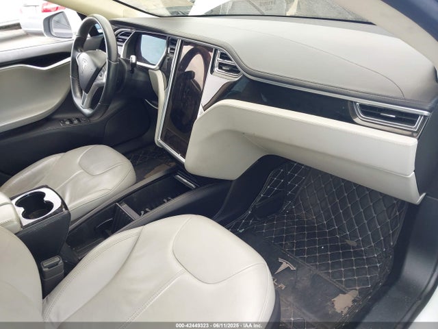 2013 TESLA MODEL S 5YJSA1CN0DFP07352 Photo 4