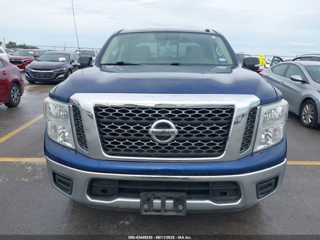1N6AA1EK0HN547637 Nissan 2017
