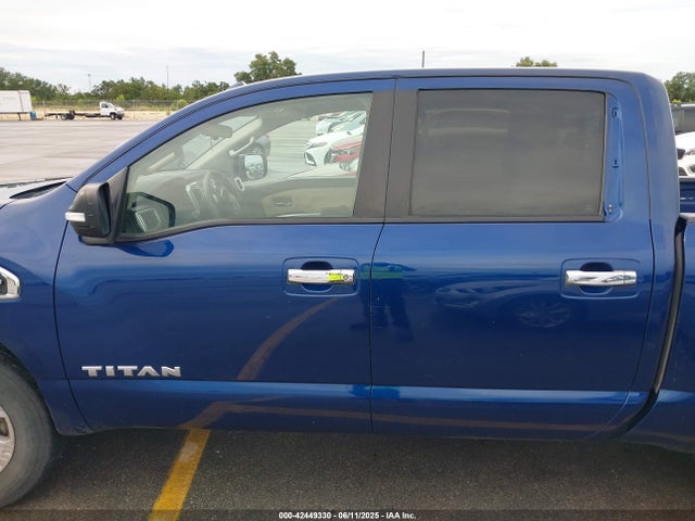 1N6AA1EK0HN547637 Nissan 2017