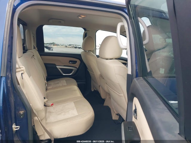 1N6AA1EK0HN547637 Nissan 2017