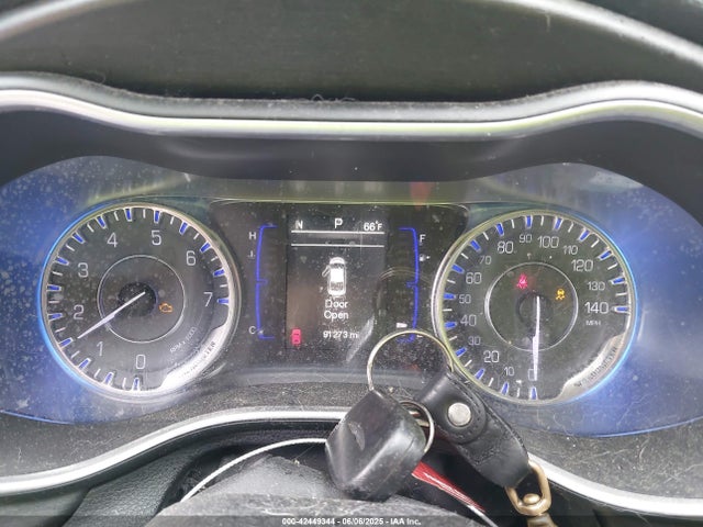 1C3CCCAB8FN752714 Chrysler 200