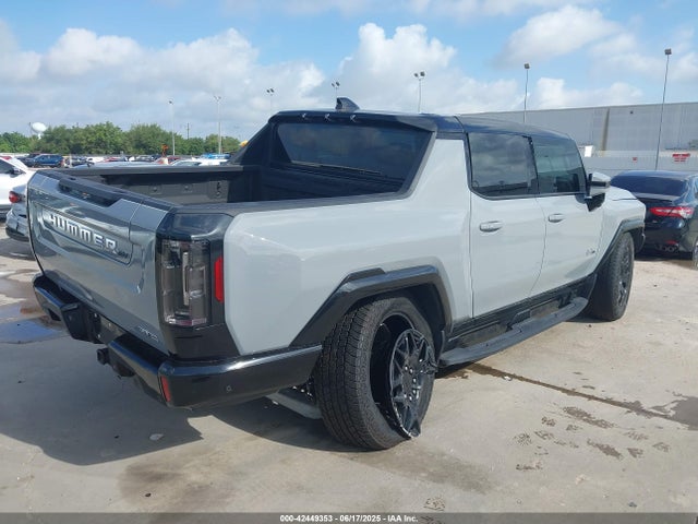 2024 Gmc Hummer Ev Pickup E4wd 2x მანქანა იყიდება აუქციონზე, vin: 1GT10BDD6RU111638, აუქციონის ნომერი: 42449353