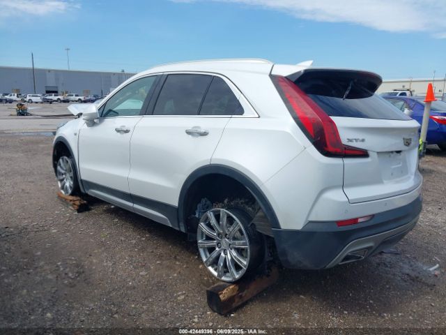 2020 CADILLAC XT4 1GYFZCR4XLF041500 Photo 2